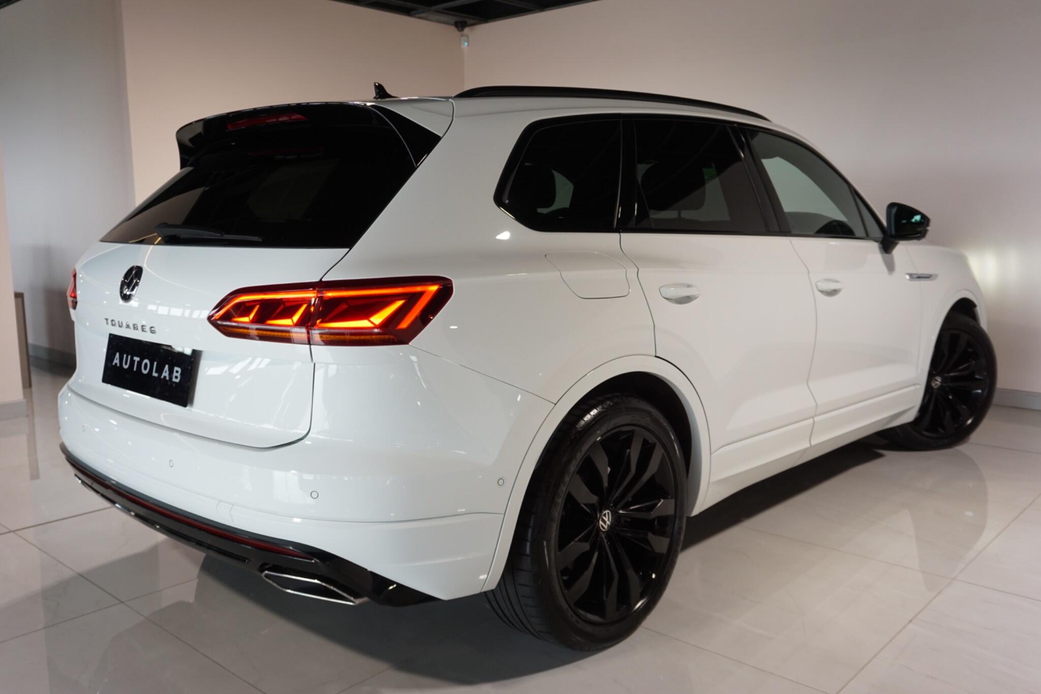 Volkswagen Touareg 3.0 TDI V6 Black Edition SUV 5dr Diesel Tiptronic 4Motion Euro 6 (s/s) (231 ps)